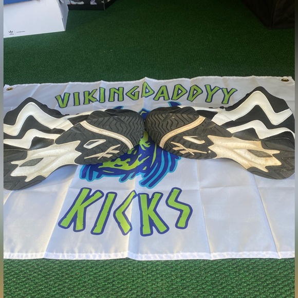 Reebok Kamikaze II (Shawn Kemp) Black and White Sneakers Size 11.5 - Picture 6 of 10